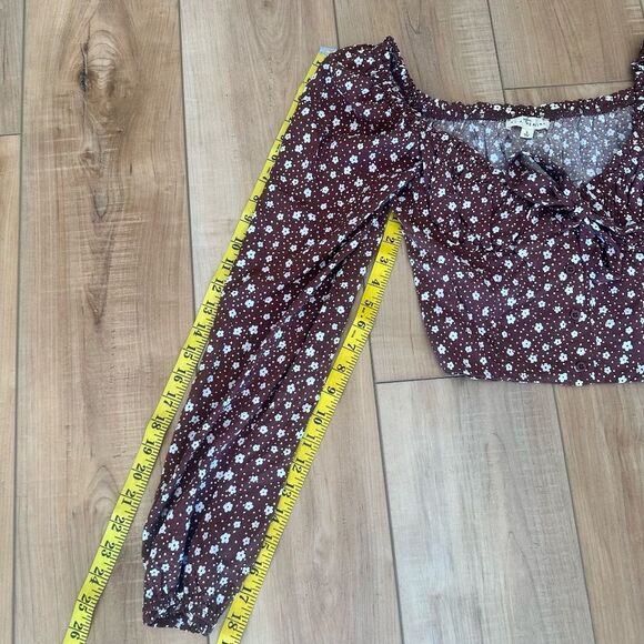 NWT L.A. Hearts-PacSun Cold Shoulder Floral Crop Top Brown/White Size Small - Picture 5 of 11